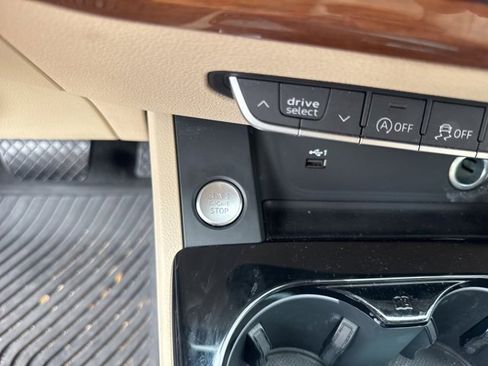 Used 2023 Audi A4 2.0T Premium w/ Convenience Package image 18