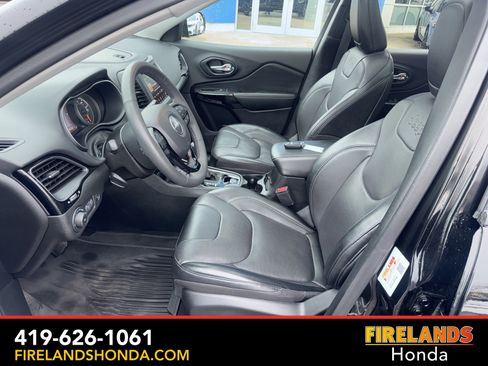 Used 2023 Jeep Cherokee Altitude Lux w/ Lux Elite Package image 13