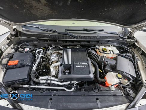 Used 2022 Chevrolet Suburban Premier AWD/4WD image 49