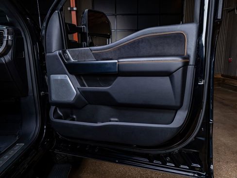 Used 2024 Ford F350 Platinum image 36