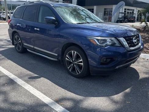 Used 2019 Nissan Pathfinder Platinum image 1