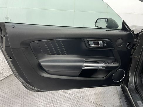 Used 2018 Ford Mustang Premium image 14