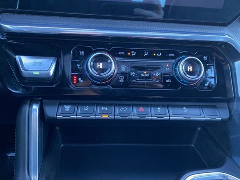 Used 2024 GMC Sierra 3500 Denali w/ Denali Reserve Package image 21