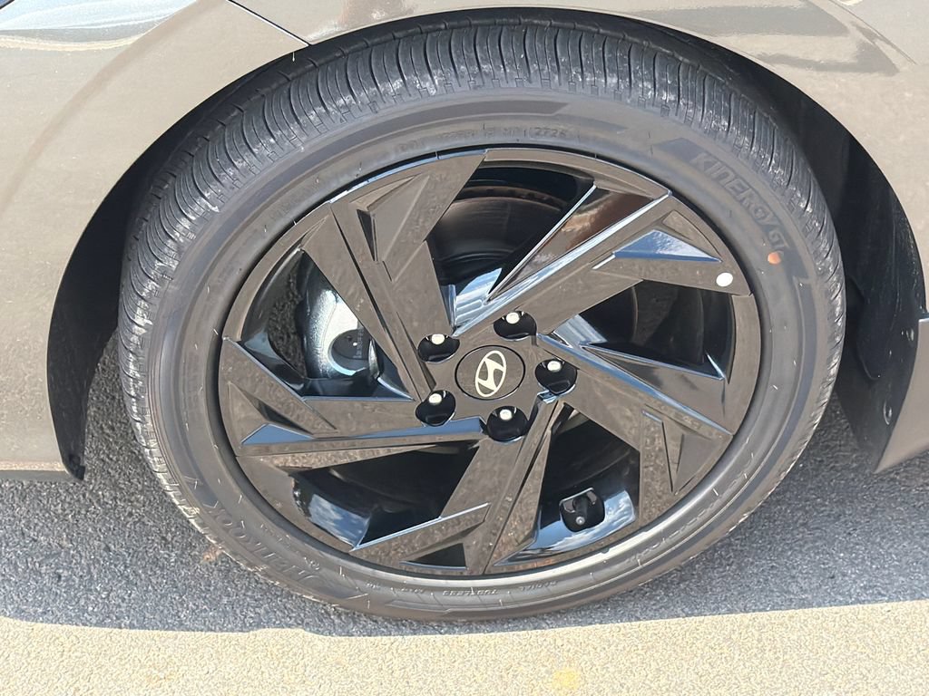 New 2026 Hyundai Elantra SEL Sport FWD image 12