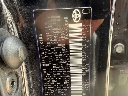 Used 2025 Toyota Corolla LE FWD image 15