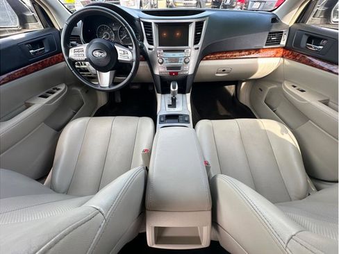 Used 2011 Subaru Outback 2.5i Limited AWD/4WD image 20