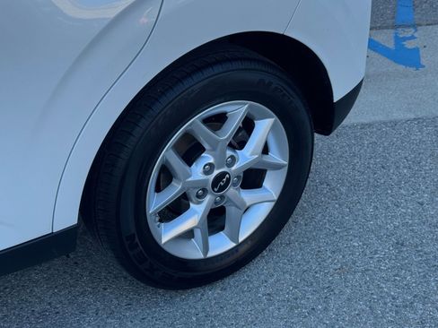 Used 2025 Kia Soul LX w/ LX Technology Package image 28