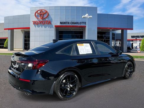 Used 2025 Honda Civic Sport image 6