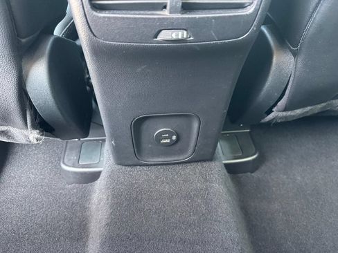 Certified 2020 Ford Escape Titanium AWD/4WD image 10