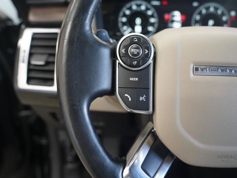 Used 2018 Land Rover Discovery HSE AWD/4WD image 13