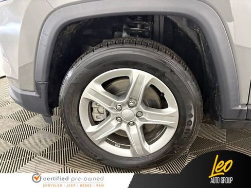Used 2023 Jeep Compass Latitude AWD/4WD image 21