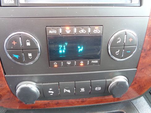 Used 2011 Chevrolet Silverado 3500 LTZ w/ Snow Plow Prep Package image 64