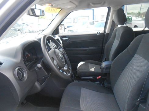 Used 2016 Jeep Patriot Sport w/ Power Value Group AWD/4WD image 10