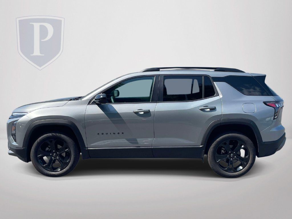 Used 2026 Chevrolet Equinox LT w/ Midnight Edition FWD image 5