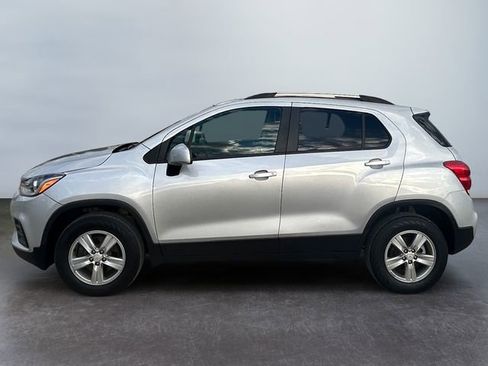 Used 2022 Chevrolet Trax LT w/ Driver Confidence Package AWD/4WD image 2
