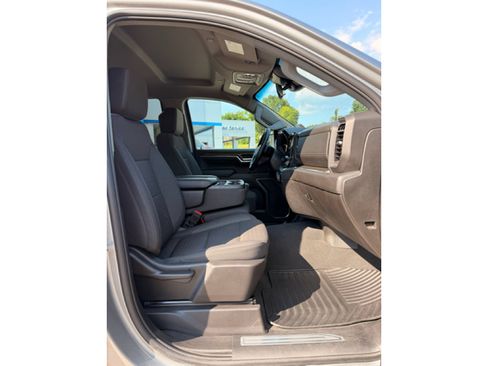 Used 2025 Chevrolet Silverado 1500 LT RWD image 10