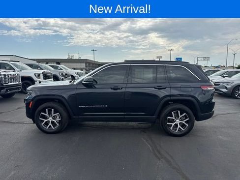 Used 2024 Jeep Grand Cherokee Limited AWD/4WD image 8