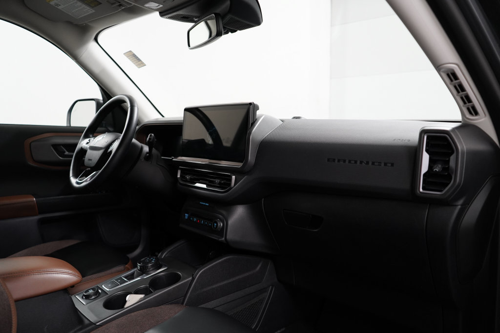 Certified 2025 Ford Bronco Sport Outer Banks w/ Outer Banks Tech Package+ AWD/4WD image 24