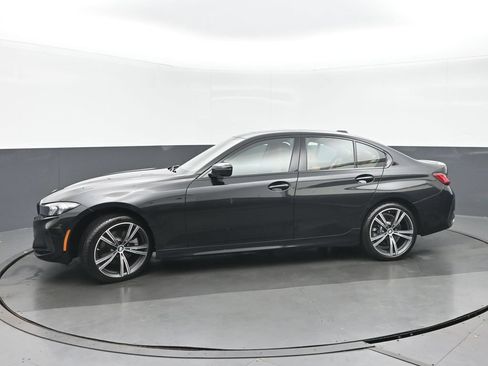 Used 2023 BMW 330i xDrive Sedan w/ Premium Package AWD/4WD image 6