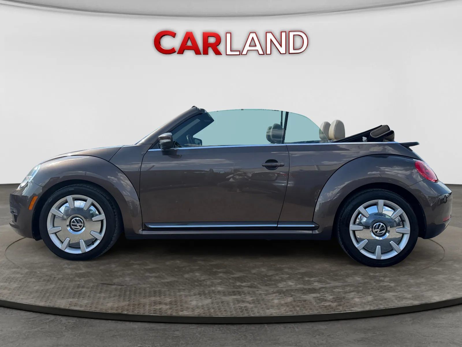 Used 2015 Volkswagen Beetle 1.8T FWD image 2