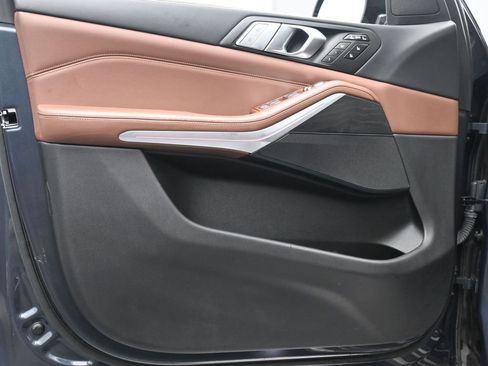 Used 2022 BMW X7 xDrive40i w/ Executive Package image 9