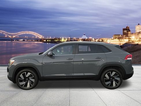 New 2026 Volkswagen Atlas Cross Sport SE image 2