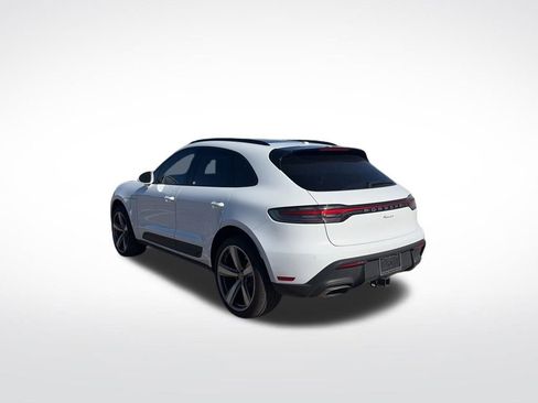 Used 2025 Porsche Macan AWD/4WD image 3