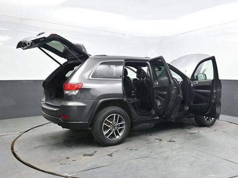 Used 2020 Jeep Grand Cherokee Limited w/ Luxury Group II AWD/4WD image 31