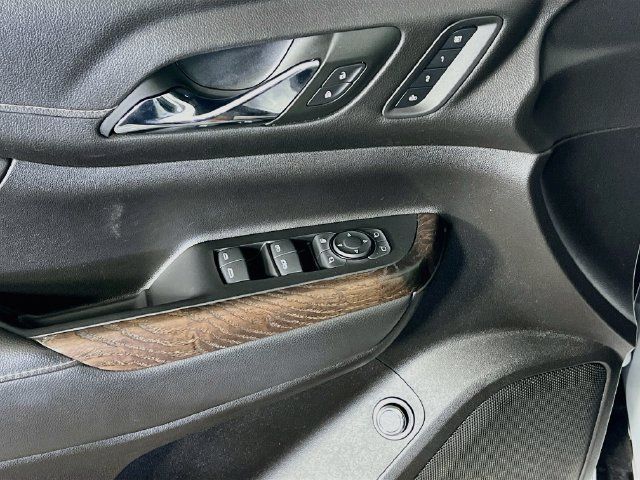 Used 2023 GMC Acadia Denali AWD/4WD image 12
