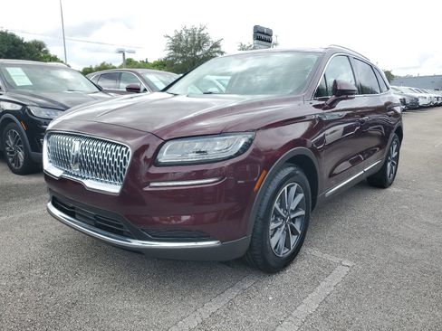 Used 2021 Lincoln Nautilus FWD image 3