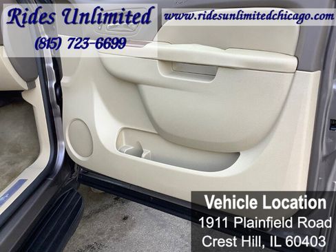 Used 2013 Chevrolet Suburban LTZ image 31