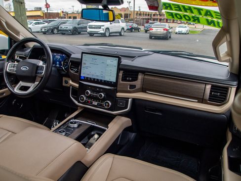 Used 2024 Ford Expedition Max Limited image 30