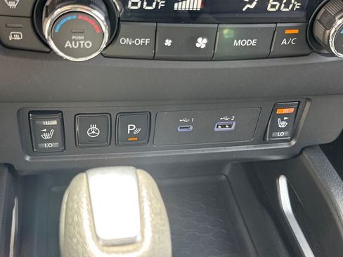 Used 2024 Nissan Frontier SV w/ SV Convenience Package RWD image 23