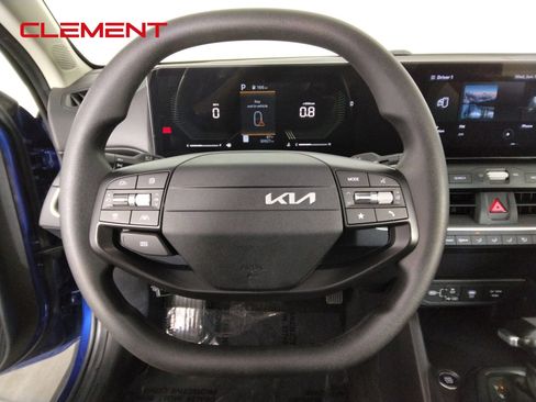 Used 2025 Kia K4 FWD image 11