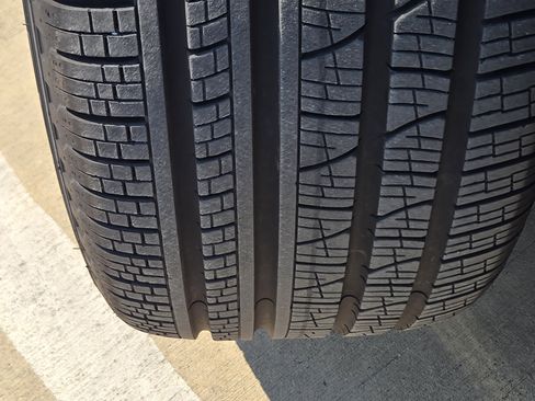 Certified 2025 Volvo XC90 B5 Core w/ Climate Package image 14