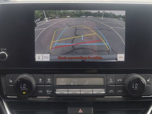 Used 2025 Toyota Grand Highlander AWD image 14