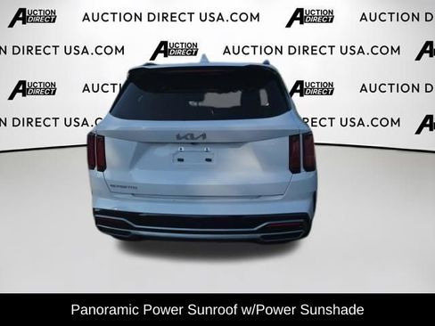 Used 2023 Kia Sorento EX w/ Panoramic Sunroof Package FWD image 5
