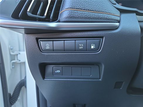 Used 2024 MAZDA CX-90 Plug-In Hybrid w/ Preferred AWD/4WD image 17