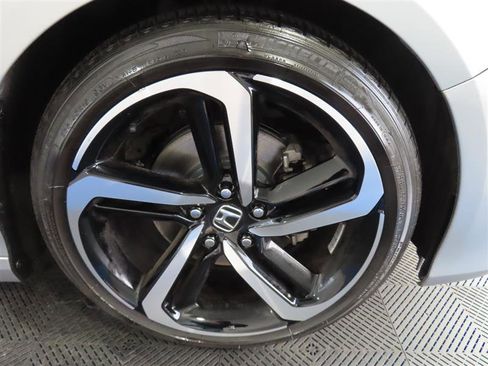 Used 2022 Honda Accord Sport image 5