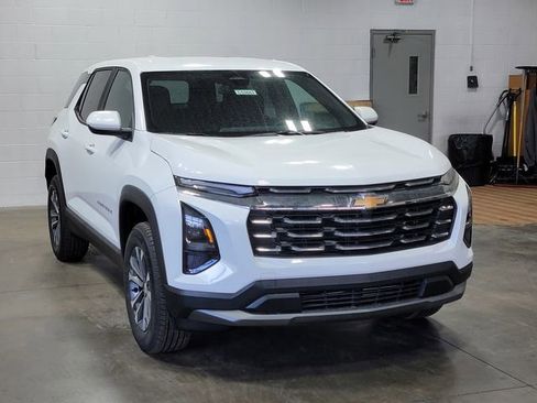 New 2026 Chevrolet Equinox LT FWD image 4