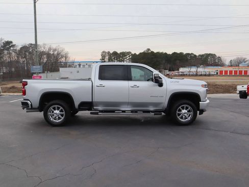 Used 2020 Chevrolet Silverado 2500 High Country w/ Z71 Off-Road Package image 11