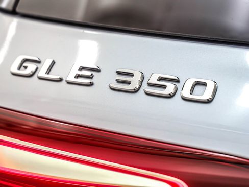 Certified 2025 Mercedes-Benz GLE 350 4MATIC image 9