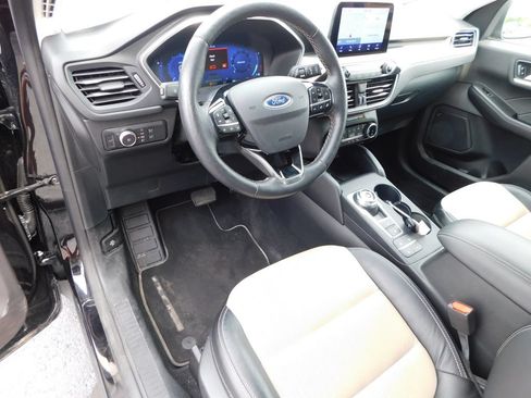 Used 2022 Ford Escape Titanium w/ Titanium Elite Package AWD/4WD image 15