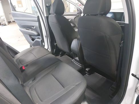 Used 2025 Hyundai Tucson SE AWD/4WD image 11