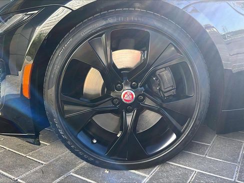 Used 2022 Jaguar F-TYPE Coupe image 9