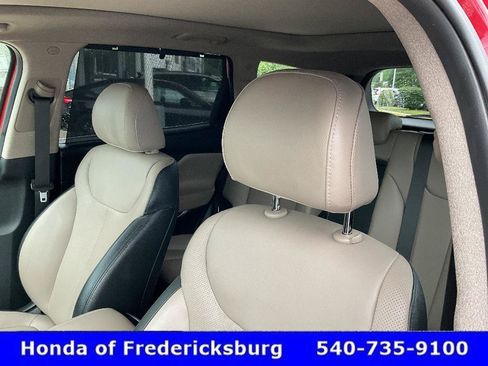 Used 2019 Hyundai Santa Fe Limited AWD/4WD image 31