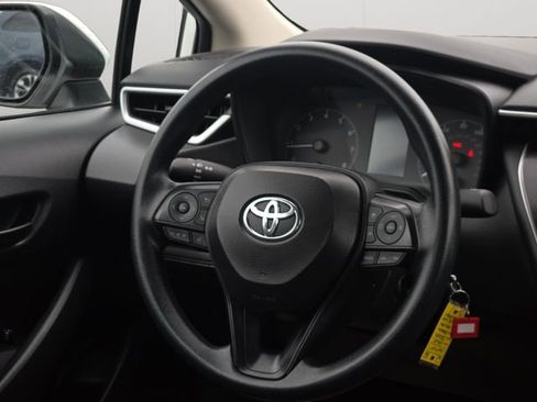 Used 2025 Toyota Corolla LE FWD image 18