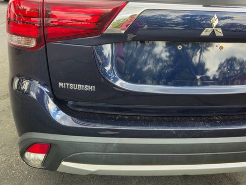 Used 2017 Mitsubishi Outlander SEL image 34