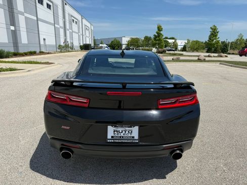 Used 2016 Chevrolet Camaro SS RWD image 5