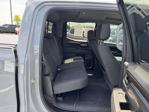 Used 2024 Chevrolet Silverado 1500 RST AWD/4WD image 15
